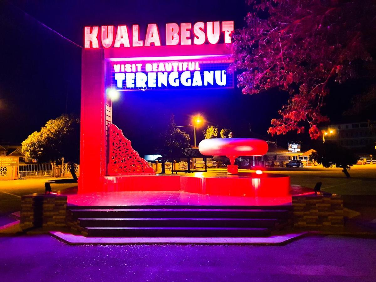 Licuala Bukit Keluang * Kampung Raja